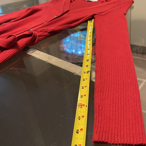 Dex, L, BNWOT, ribknit,button front, belt, dress/sweater, viscose/nylon,as new - Picture 4 of 12